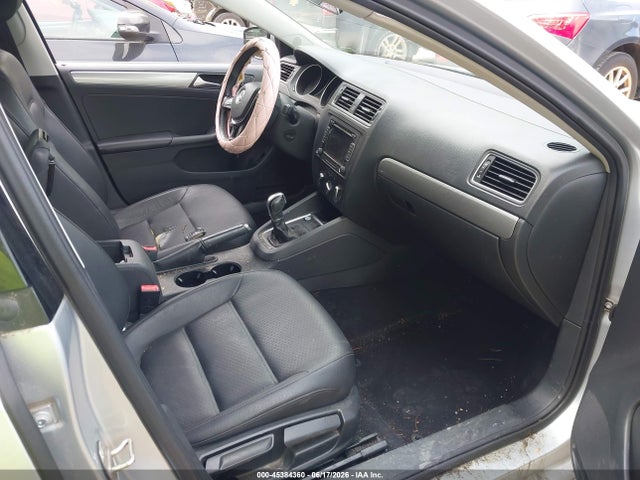 2015 Volkswagen Jetta 1.8t Se მანქანა იყიდება აუქციონზე, vin: 3VWD17AJ2FM226171, აუქციონის ნომერი: 45384360