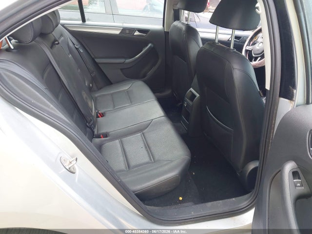 2015 Volkswagen Jetta 1.8t Se მანქანა იყიდება აუქციონზე, vin: 3VWD17AJ2FM226171, აუქციონის ნომერი: 45384360