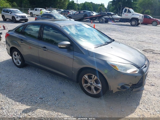 Ford FOCUS SE 2014 1FADP3F21EL437976 Image 1