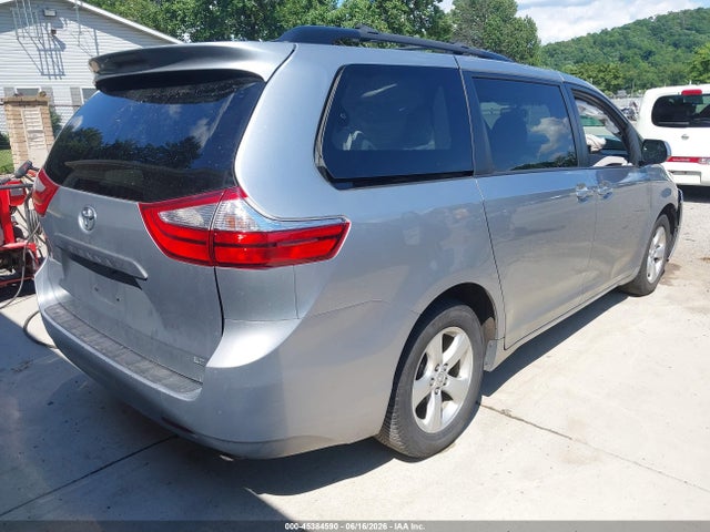 Toyota Sienna Le 8 Passenger 2017 5TDKZ3DC0HS810404 Image 4