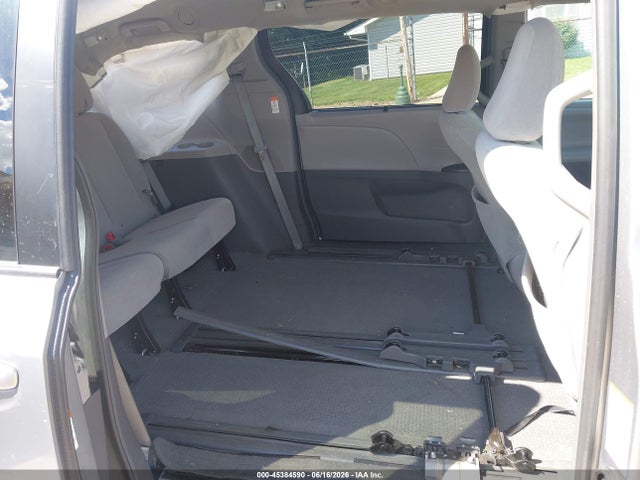 Toyota Sienna Le 8 Passenger 2017 5TDKZ3DC0HS810404 Image 8