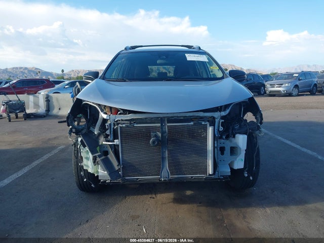 Toyota RAV4 LE 2018 JTMZFREV4JJ169299 Image 13