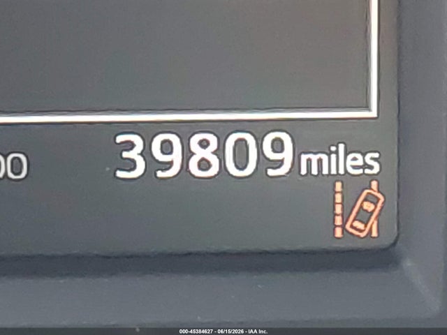 Toyota RAV4 LE 2018 JTMZFREV4JJ169299 Image 16
