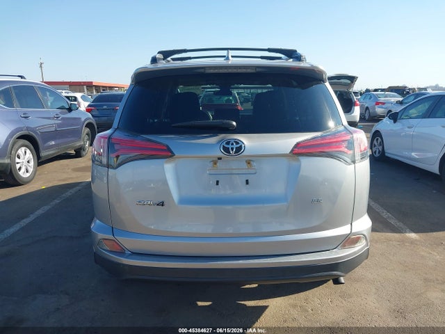 Toyota RAV4 LE 2018 JTMZFREV4JJ169299 Image 17