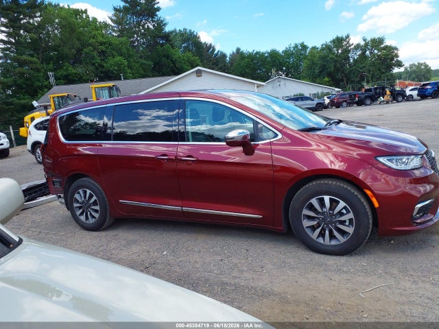 Chrysler Pacifica Hybrid Limited 2022 2C4RC1S73NR205811 Image 14