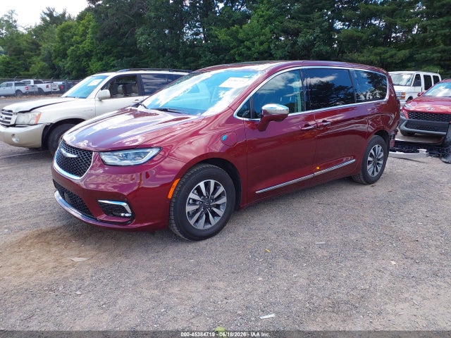 Chrysler Pacifica Hybrid Limited 2022 2C4RC1S73NR205811 Image 2
