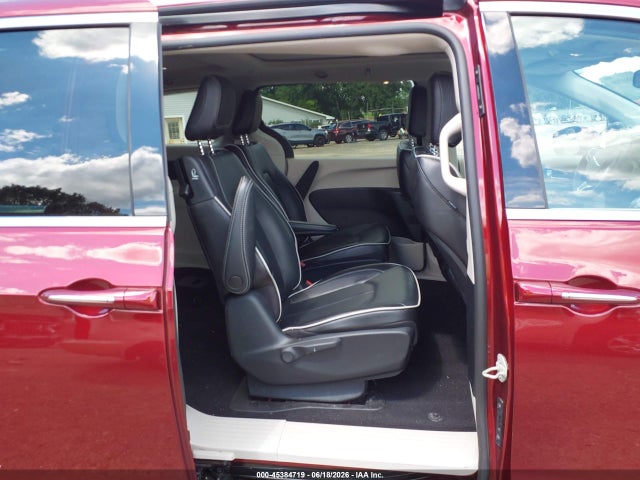 Chrysler Pacifica Hybrid Limited 2022 2C4RC1S73NR205811 Image 8