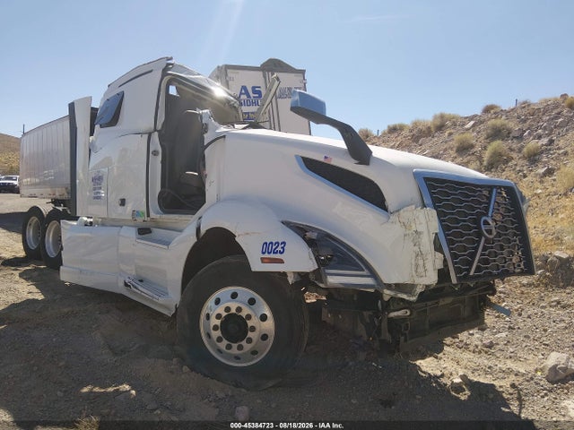 45384723 :رقم المزاد ، 4V4NC9EH2PN612492 vin ، 2023 Volvo Vnl مزاد بيع