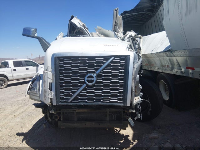45384723 :رقم المزاد ، 4V4NC9EH2PN612492 vin ، 2023 Volvo Vnl مزاد بيع