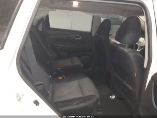 JN8AT2MT1HW145556 Nissan ROGUE SV