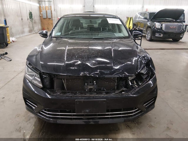 Продажа на аукционе авто 2017 Volkswagen Passat 1.8t R-line, vin: 1VWDT7A35HC005194, номер лота: 45385013