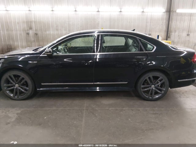 Продажа на аукционе авто 2017 Volkswagen Passat 1.8t R-line, vin: 1VWDT7A35HC005194, номер лота: 45385013
