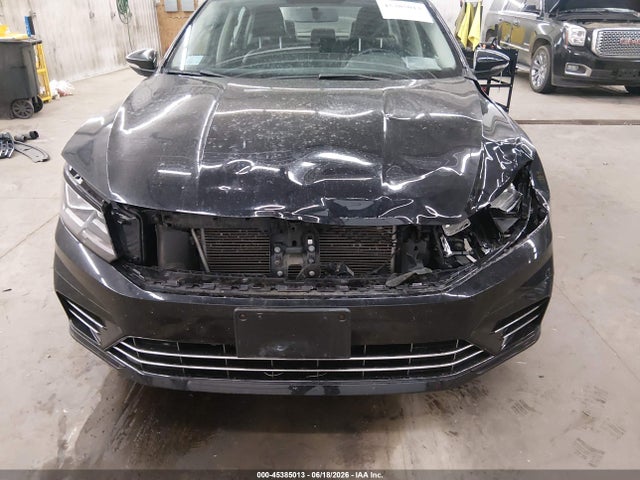 Продажа на аукционе авто 2017 Volkswagen Passat 1.8t R-line, vin: 1VWDT7A35HC005194, номер лота: 45385013