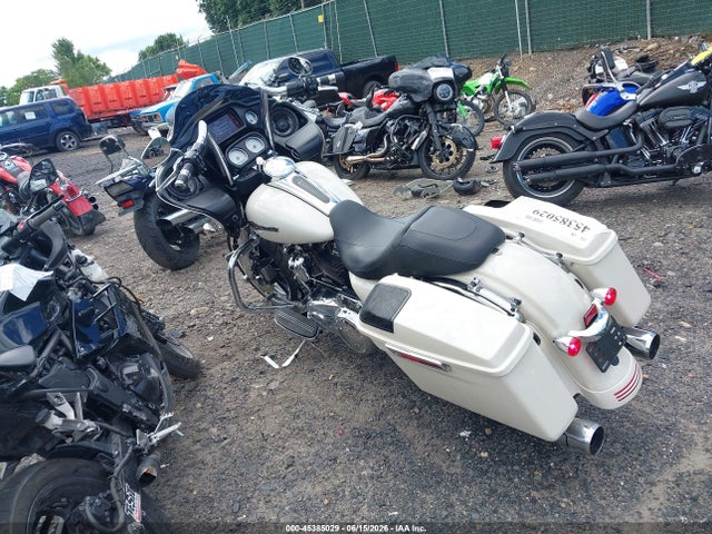 Harley-Davidson FLTRX 2022 1HD1KHC12NB634034 Image 3