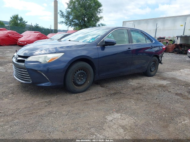Toyota CAMRY LE 2016 4T4BF1FK9GR542322 Image 2