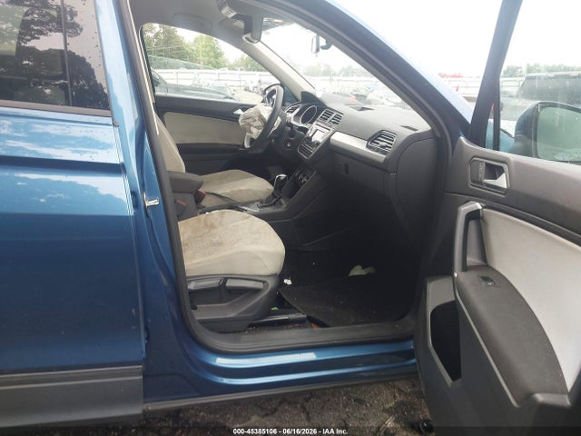 45385106 :رقم المزاد ، 3VV1B7AX1LM082147 vin ، 2020 Volkswagen Tiguan 2.0t S مزاد بيع