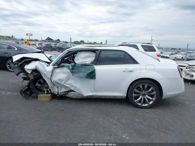 45385109 :رقم المزاد ، 2C3CCABG7EH380207 vin ، 2014 Chrysler 300 300s مزاد بيع