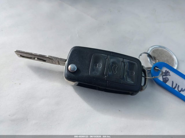 45385123 :رقم المزاد ، 3VWCK31C45M417429 vin ، 2005 Volkswagen New Beetle Gls مزاد بيع