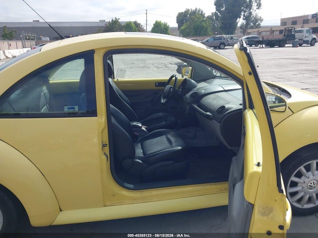 45385123 :رقم المزاد ، 3VWCK31C45M417429 vin ، 2005 Volkswagen New Beetle Gls مزاد بيع