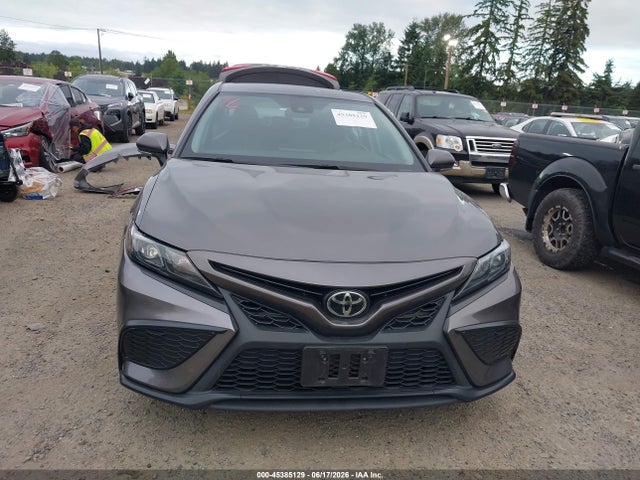 4T1G11AKXNU697187 Toyota CAMRY SE