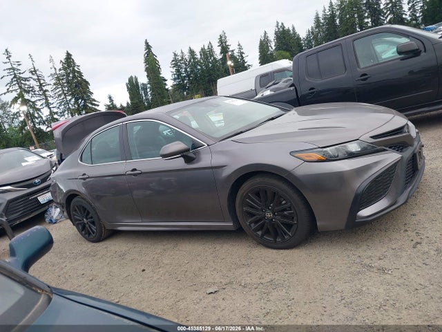 4T1G11AKXNU697187 Toyota CAMRY SE