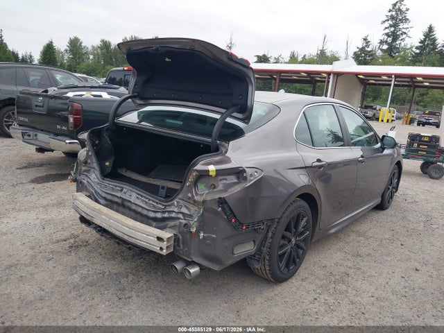 4T1G11AKXNU697187 Toyota CAMRY SE