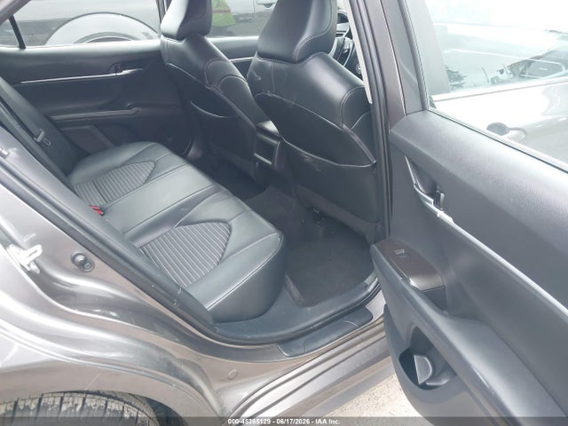 4T1G11AKXNU697187 Toyota CAMRY SE