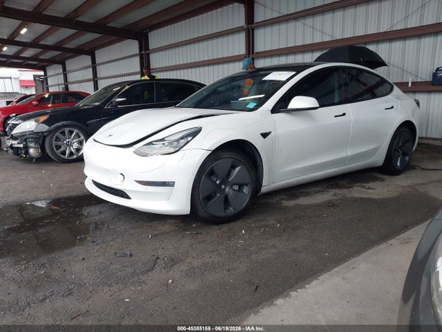 Tesla Model 3 Long Range Dual Motor All-wheel Drive 2022 5YJ3E1EB6NF262631 Image 2