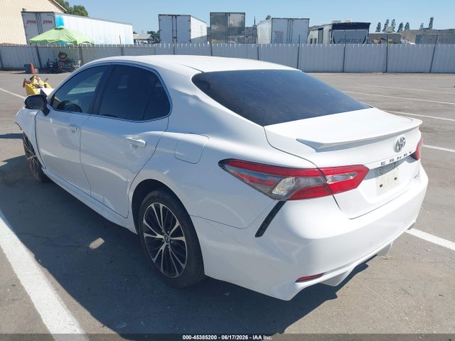 Toyota CAMRY SE 2018 JTNB11HK0J3049079 Image 3