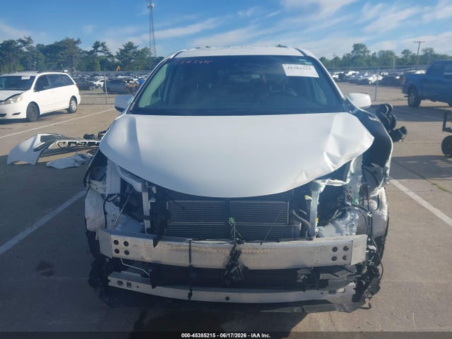 5TDKSKFC7NS066288 Toyota SIENNA LE
