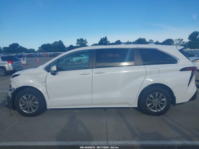 Toyota SIENNA LE 2022 5TDKSKFC7NS066288 Image 15