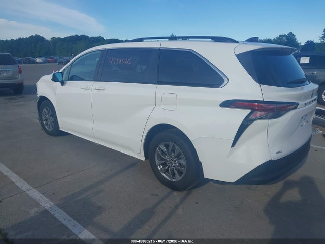 Toyota SIENNA LE 2022 5TDKSKFC7NS066288 Image 3