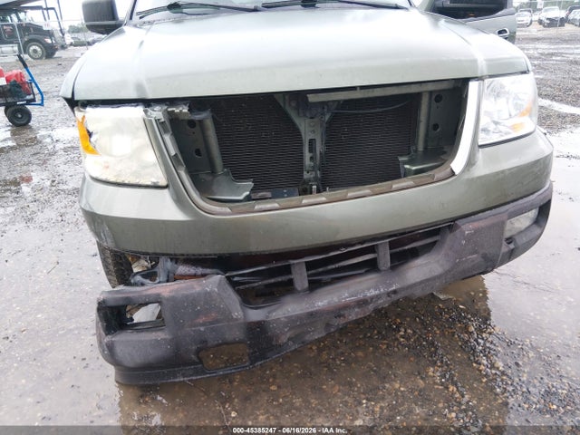 2004 Ford Expedition Xlt მანქანა იყიდება აუქციონზე, vin: 1FMPU15L54LA82268, აუქციონის ნომერი: 45385247