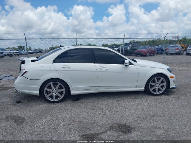 Продаж на аукціоні авто 2014 Mercedes-benz C 300 Sport 4matic, vin: WDDGF8AB8EA968155, номер лоту: 45385277