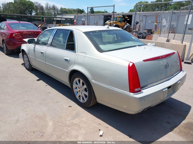 45385289 :رقم المزاد ، 1G6KH5EY6AU102798 vin ، 2010 Cadillac Dts Premium Collection مزاد بيع