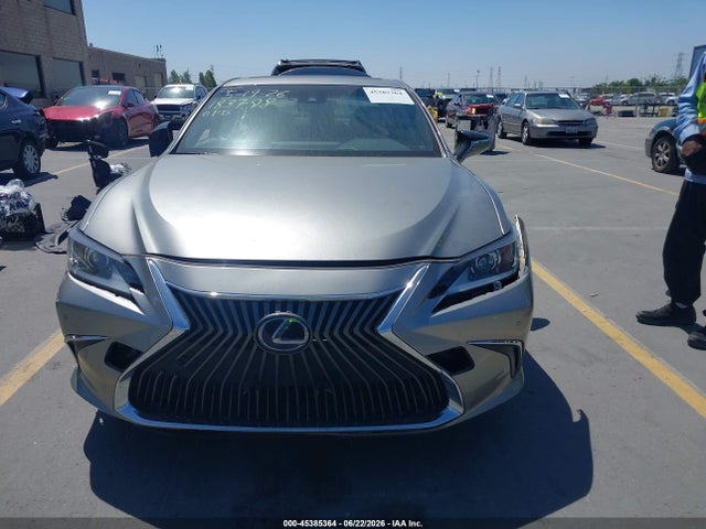 Lexus ES 300H 2019 JTHB21B19K2003533 Image 13