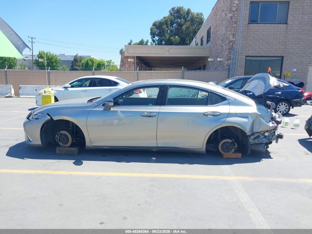 Lexus ES 300H 2019 JTHB21B19K2003533 Image 15