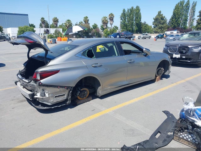 Lexus ES 300H 2019 JTHB21B19K2003533 Image 4
