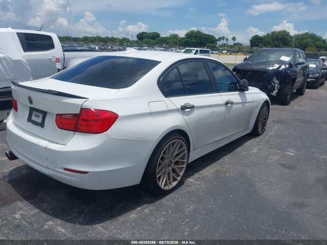 2015 Bmw 320i მანქანა იყიდება აუქციონზე, vin: WBA3B1G56FNT06515, აუქციონის ნომერი: 45385366