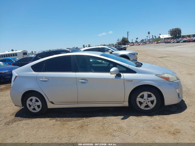 2011 Toyota Prius Three მანქანა იყიდება აუქციონზე, vin: JTDKN3DU3B0255382, აუქციონის ნომერი: 45385388