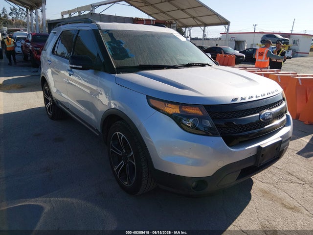 2015 1FM5K8GT5FGA77330 main image