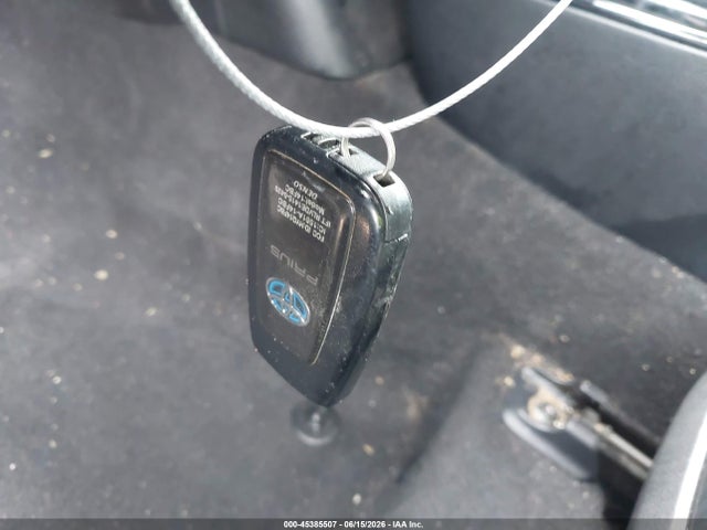 Toyota Prius Four 2017 JTDKARFU5H3047779 Image 11