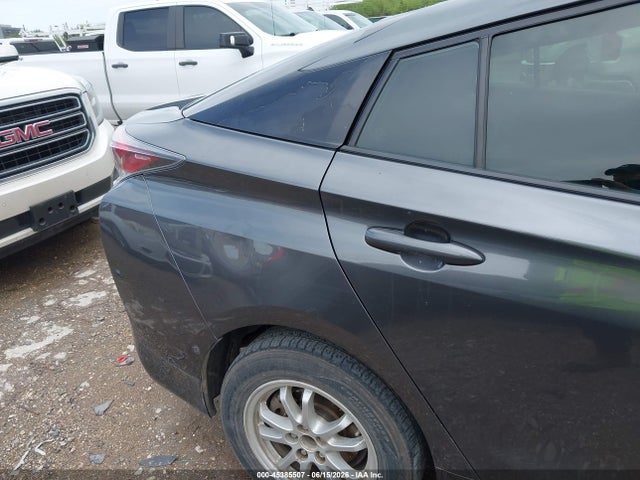 Toyota Prius Four 2017 JTDKARFU5H3047779 Image 17