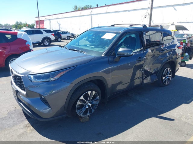 5TDGZRBH9MS557956 Toyota Highlander Xle