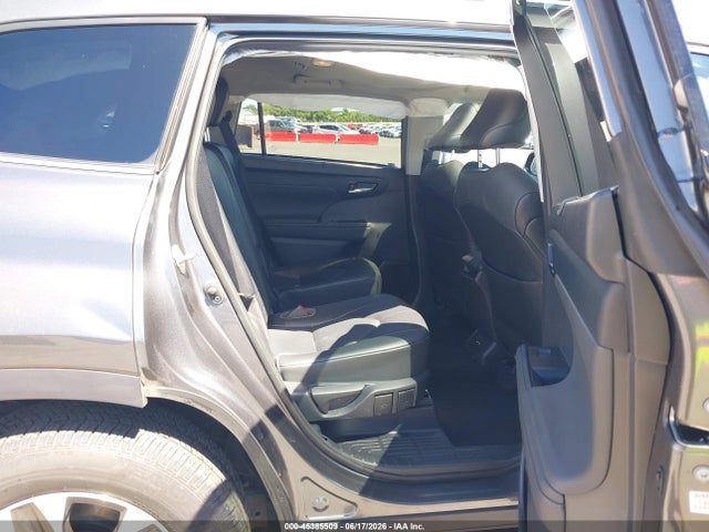 5TDGZRBH9MS557956 Toyota Highlander Xle