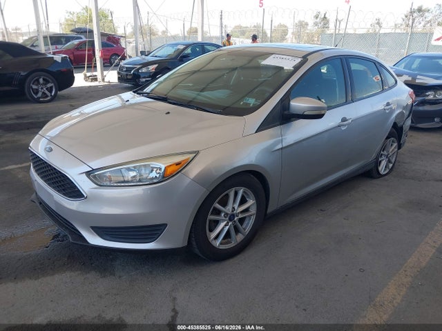 Ford FOCUS SE 2015 1FADP3F22FL325544 Image 2