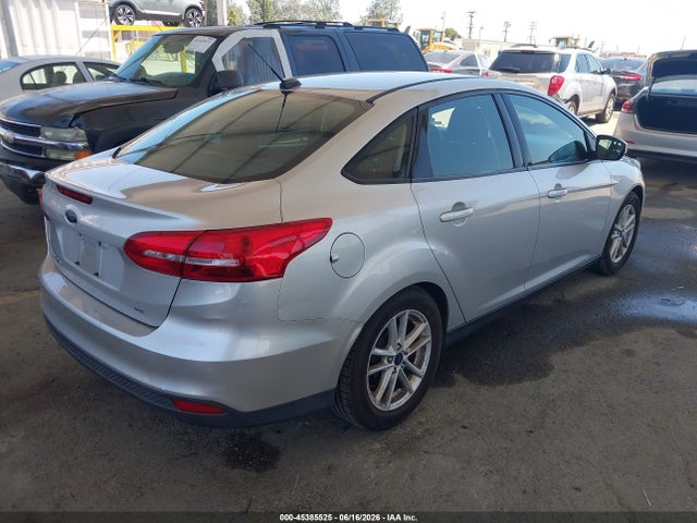 Ford FOCUS SE 2015 1FADP3F22FL325544 Image 4