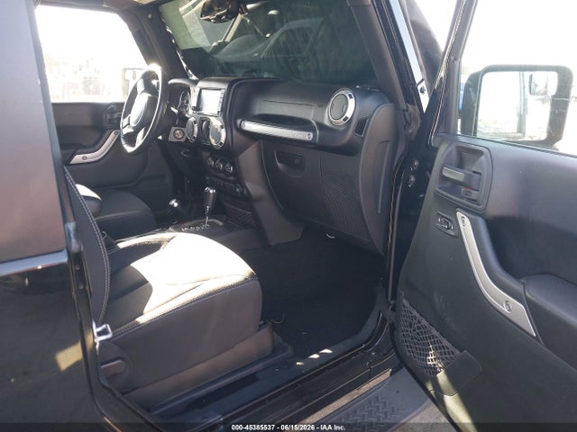 1C4AJWBGXHL661687 Jeep Wrangler Sahara 4x4