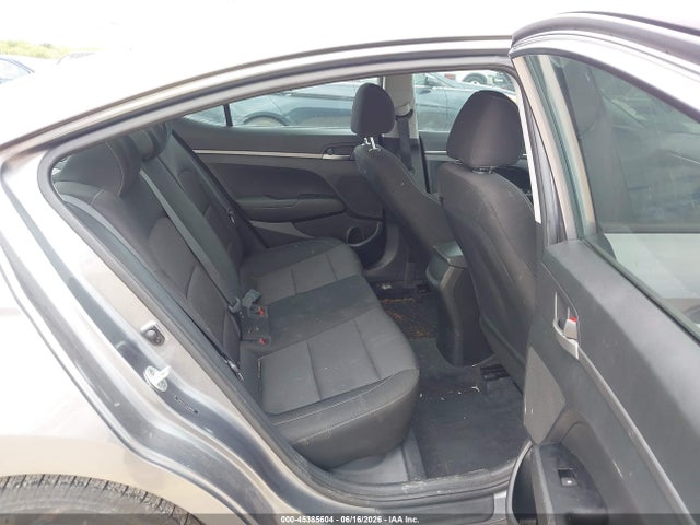 Hyundai ELANTRA SE 2018 5NPD74LF2JH398482 Image 8