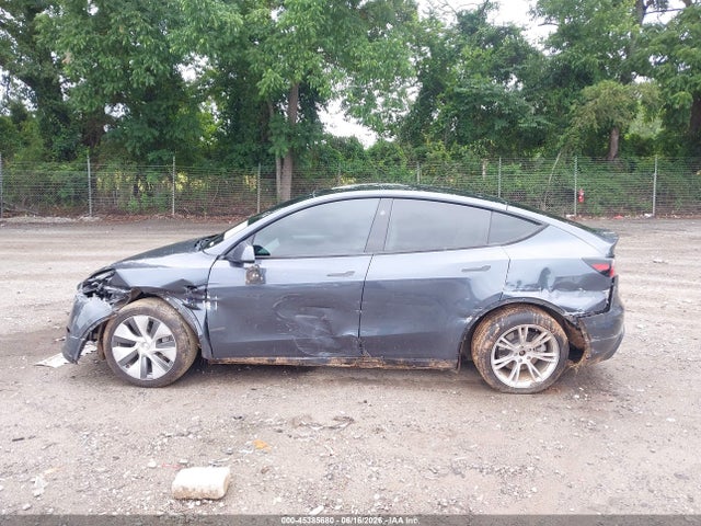 Tesla Model Y 2023 7SAYGDEE9PF795994 Image 13